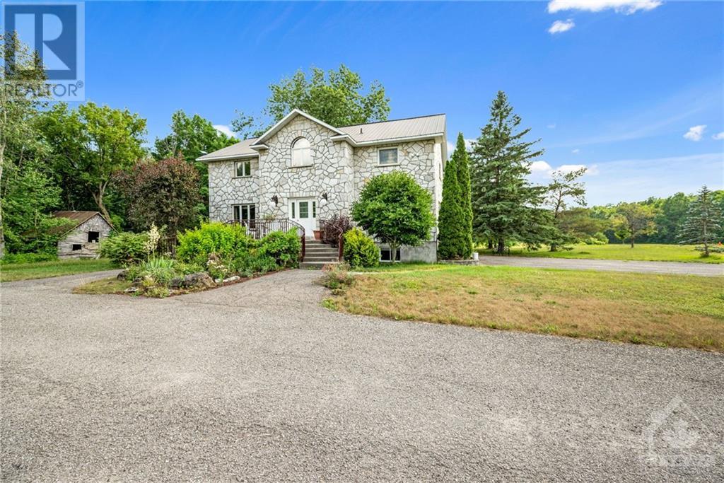 2062 GREYS CREEK ROAD