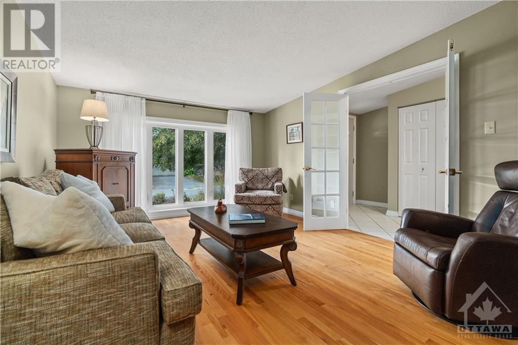 15 BRODEUR CRESCENT
