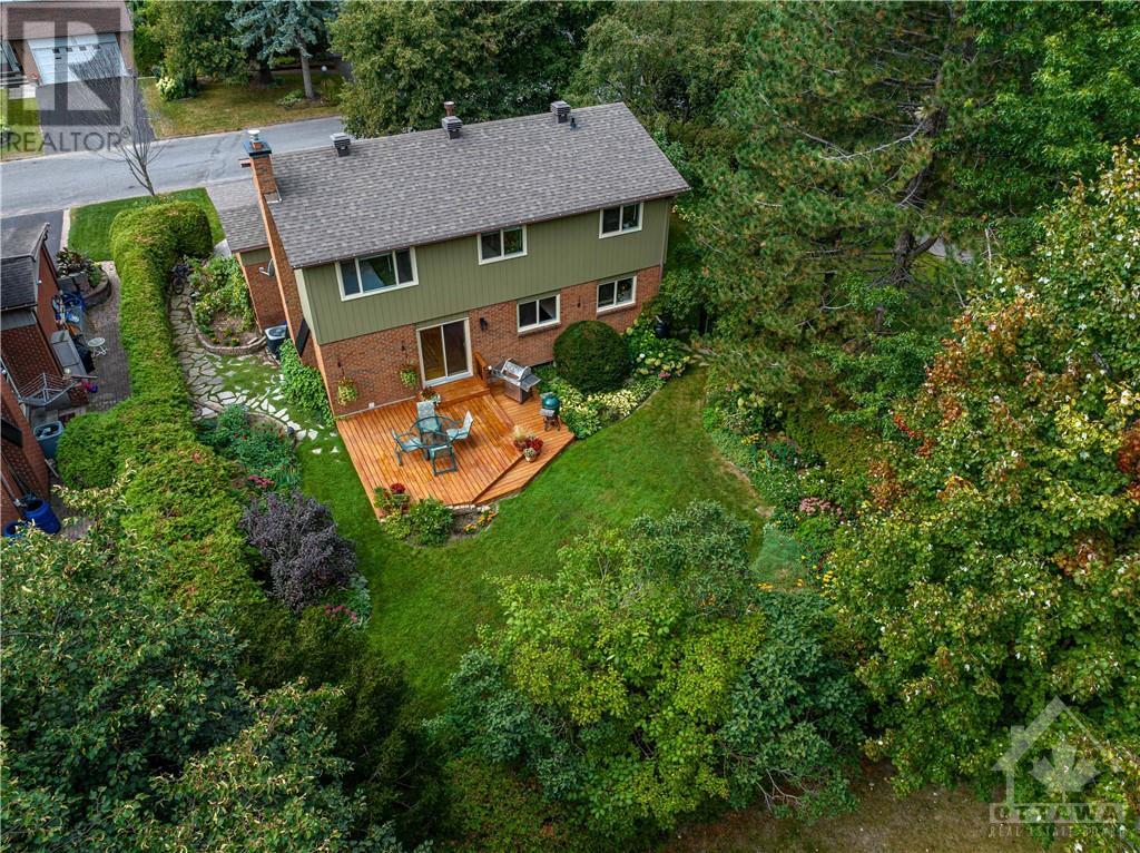 15 BRODEUR CRESCENT