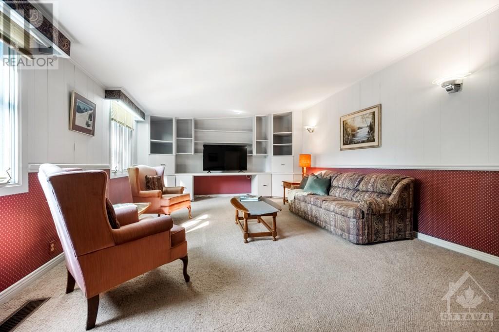 170 LAKEWAY DRIVE