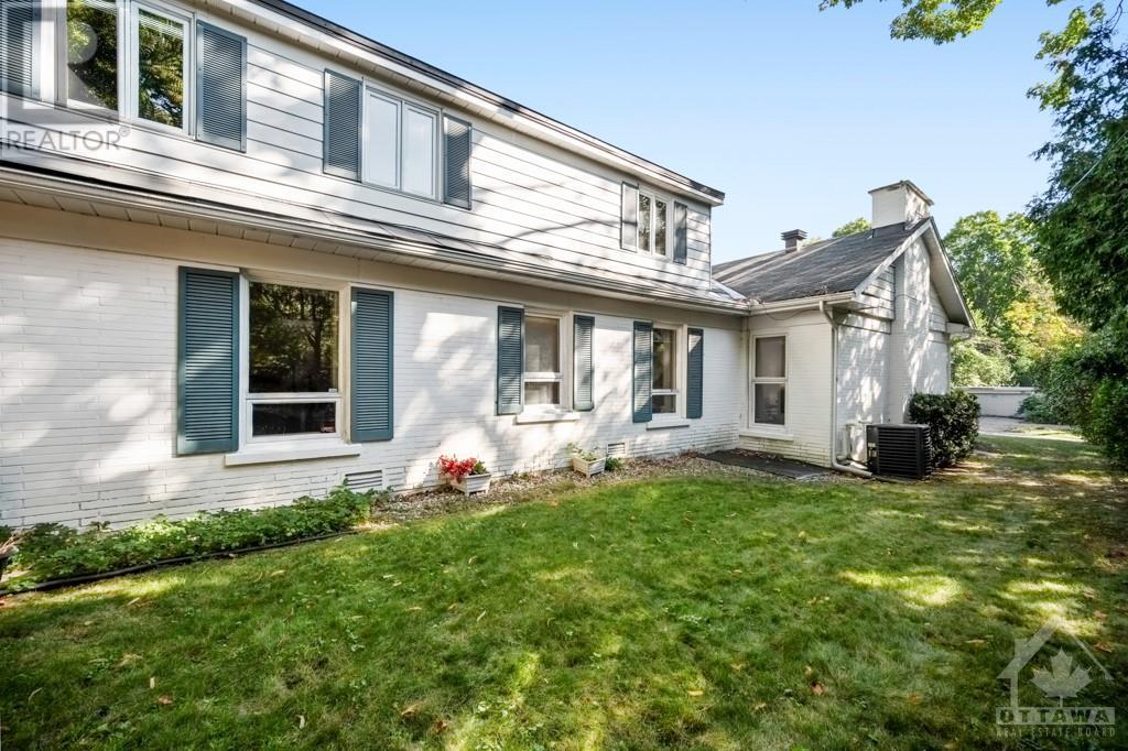 170 LAKEWAY DRIVE