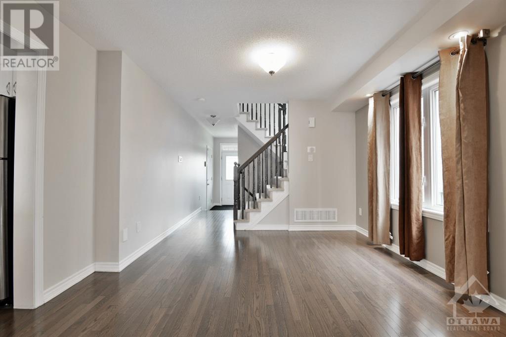 512 MEADOWCREEK CIRCLE