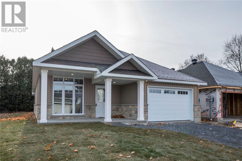6 WHITTAKER CRESCENT
