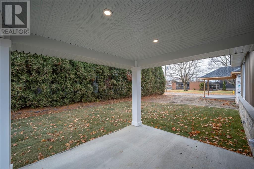 6 WHITTAKER CRESCENT
