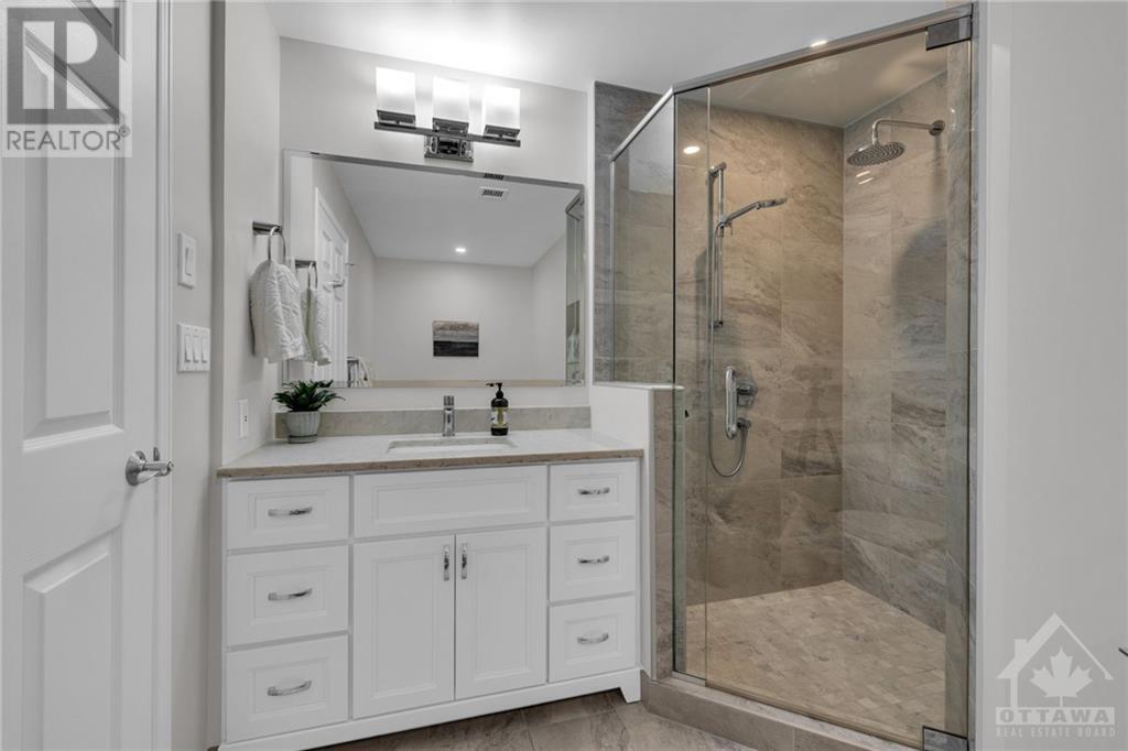 38 METROPOLE PRIVATE UNIT#204, #204