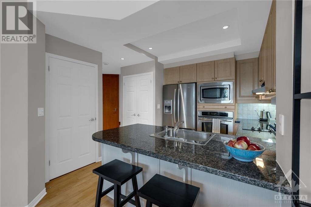 38 METROPOLE PRIVATE UNIT#204, #204