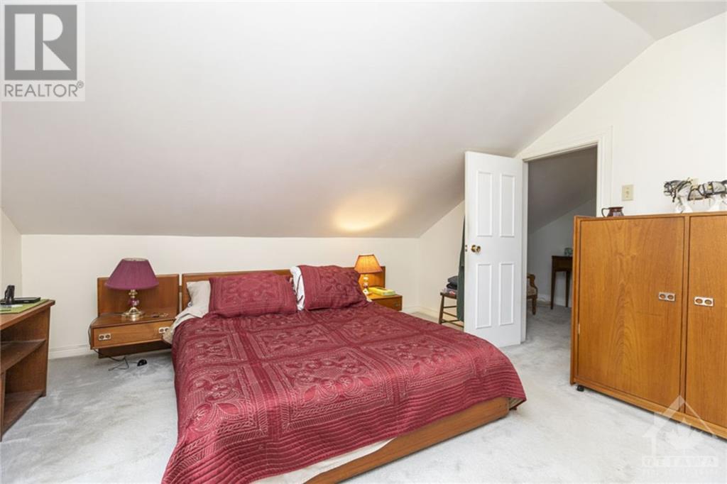 2585 RAMSAY CONCESSION 8 ROAD