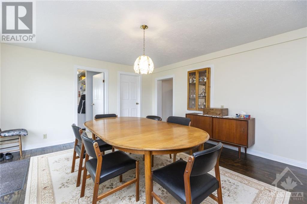 2585 RAMSAY CONCESSION 8 ROAD