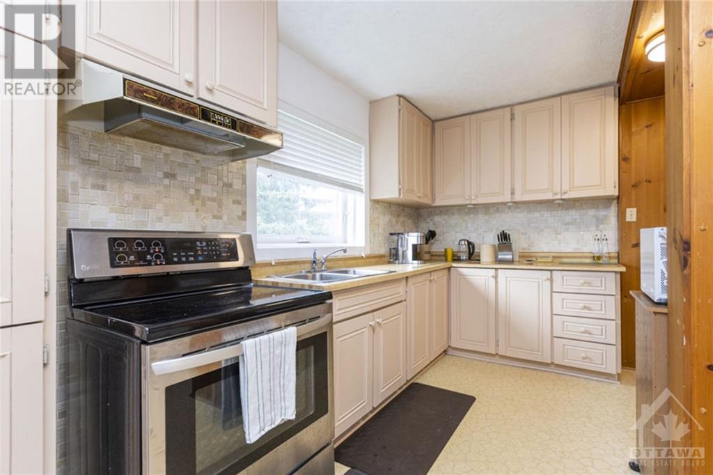 2585 RAMSAY CONCESSION 8 ROAD