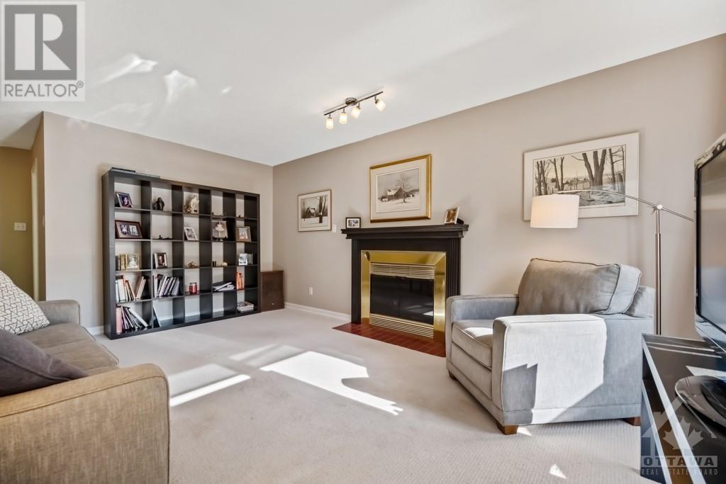 839 ADENCLIFFE DRIVE