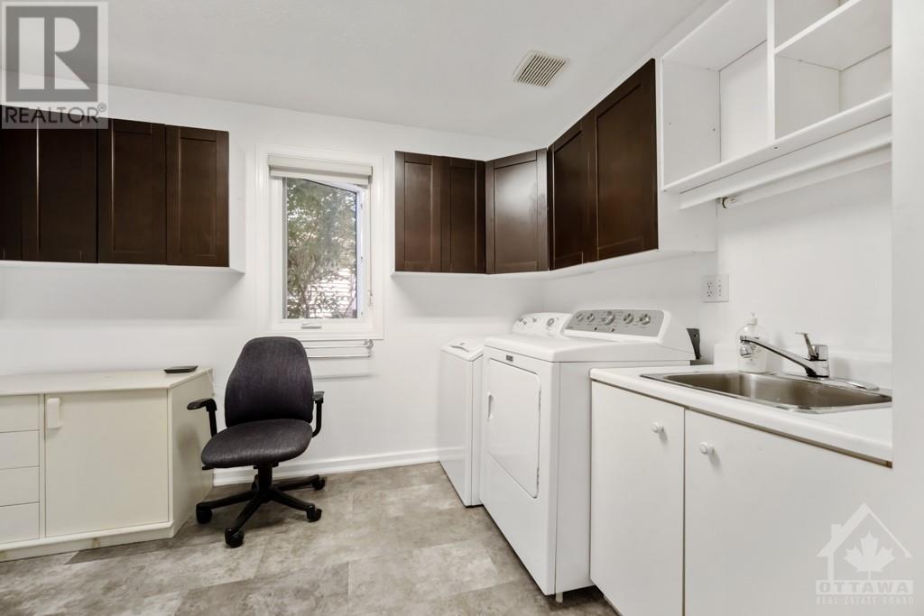 839 ADENCLIFFE DRIVE