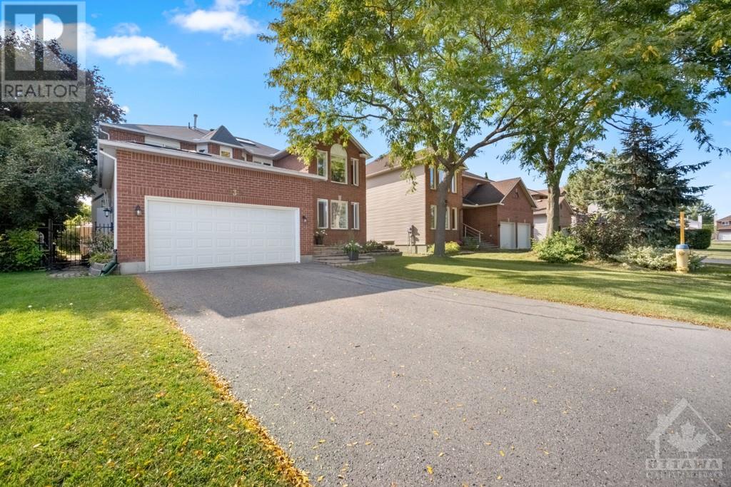 839 ADENCLIFFE DRIVE