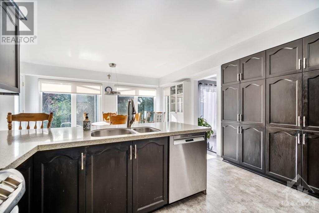 839 ADENCLIFFE DRIVE