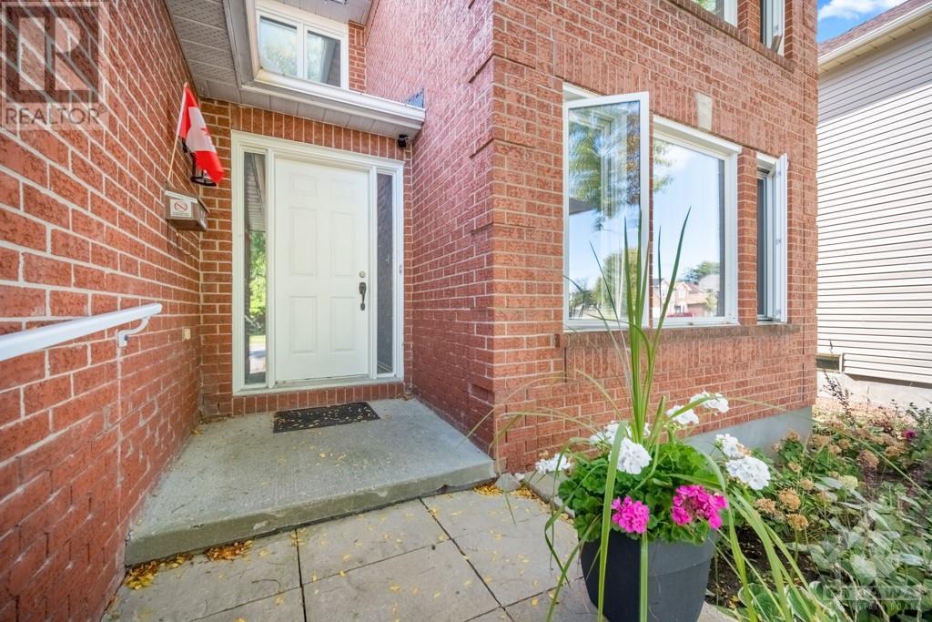 839 ADENCLIFFE DRIVE