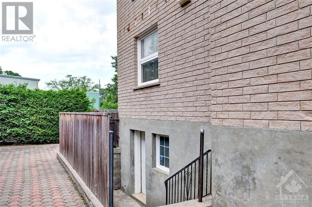 358 ATHLONE AVENUE