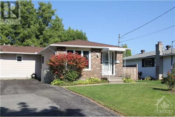 86 STEPHEN STREET, Smiths Falls