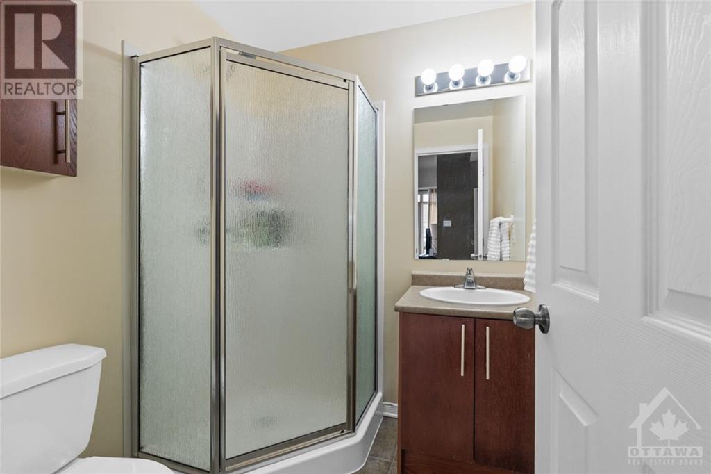 105 ARTESA PRIVATE UNIT#L, #L