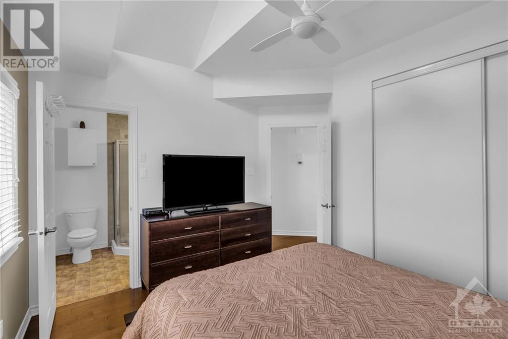 135 HARTHILL WAY UNIT#E, #E
