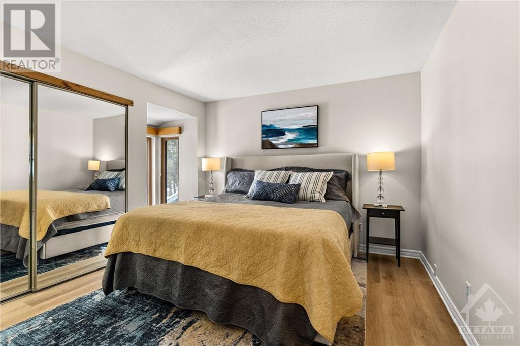 5272 MCLEAN CRESCENT