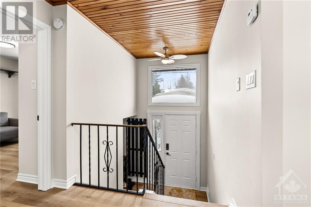 5272 MCLEAN CRESCENT