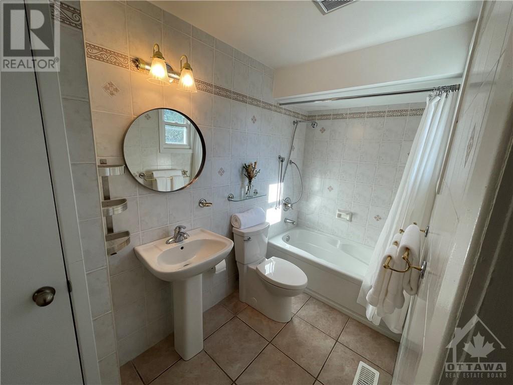 51 BEAUMARIS DRIVE