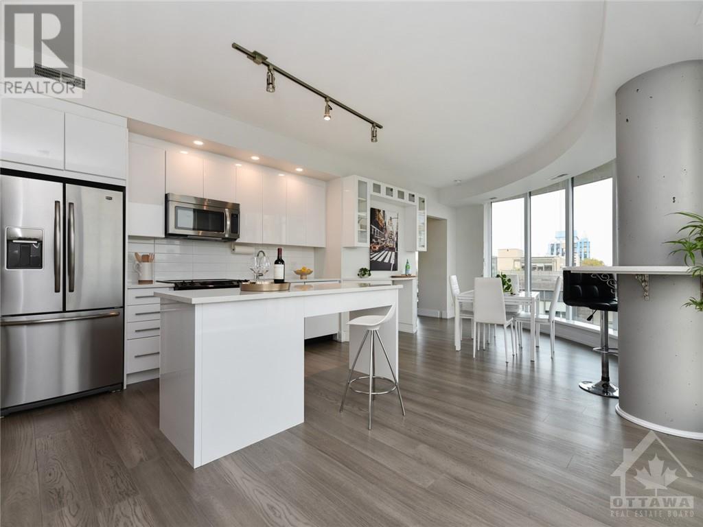 360 PATRICIA AVENUE UNIT#818, #818