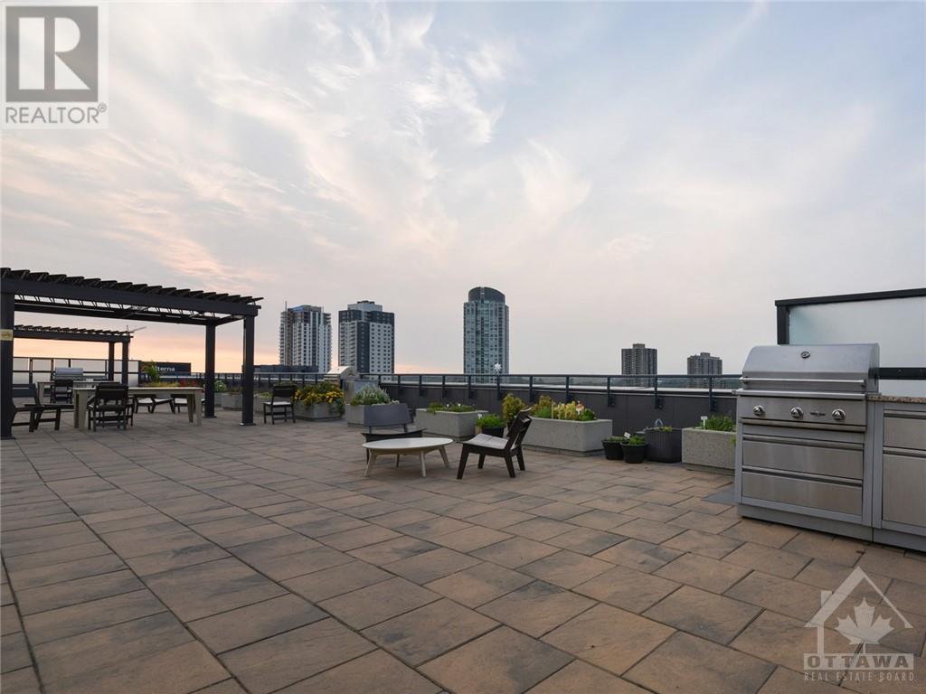 360 PATRICIA AVENUE UNIT#818, #818