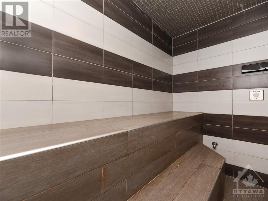 360 PATRICIA AVENUE UNIT#818, #818