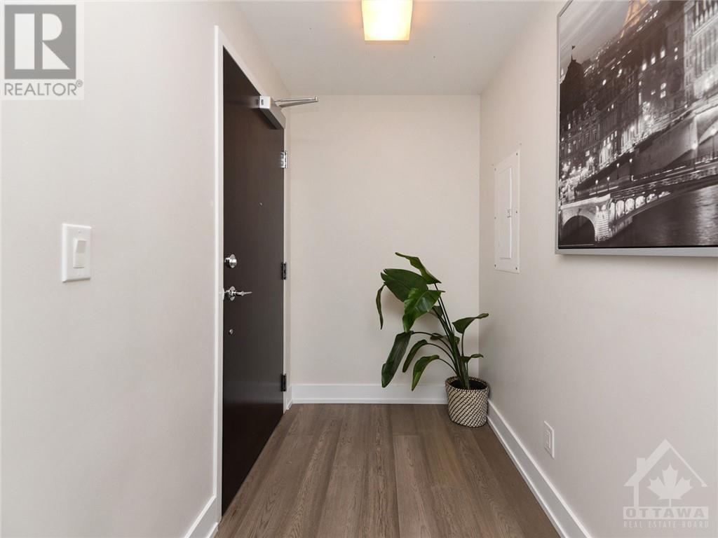 360 PATRICIA AVENUE UNIT#818, #818
