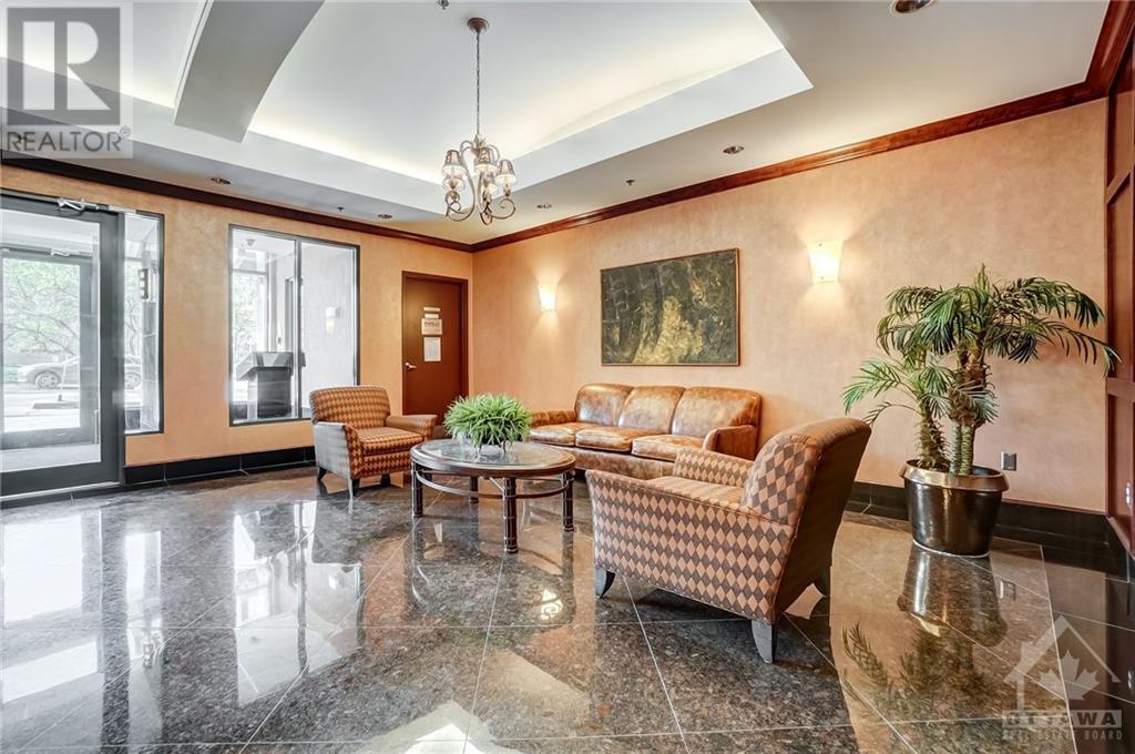 570 LAURIER AVENUE W UNIT#2004, #2004