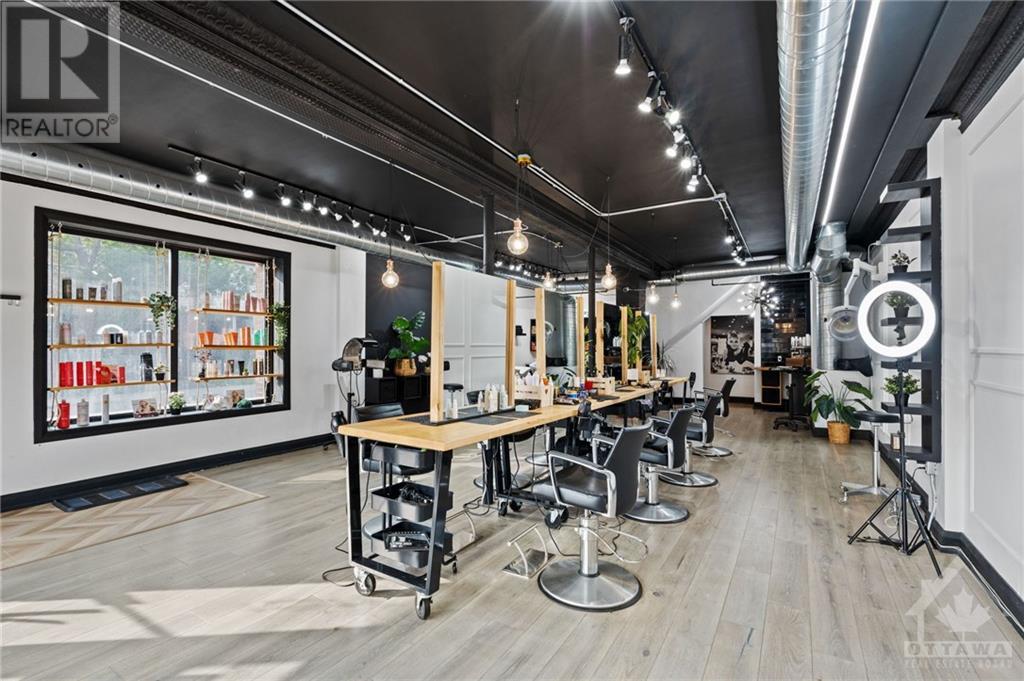 124 SPADINA AVENUE