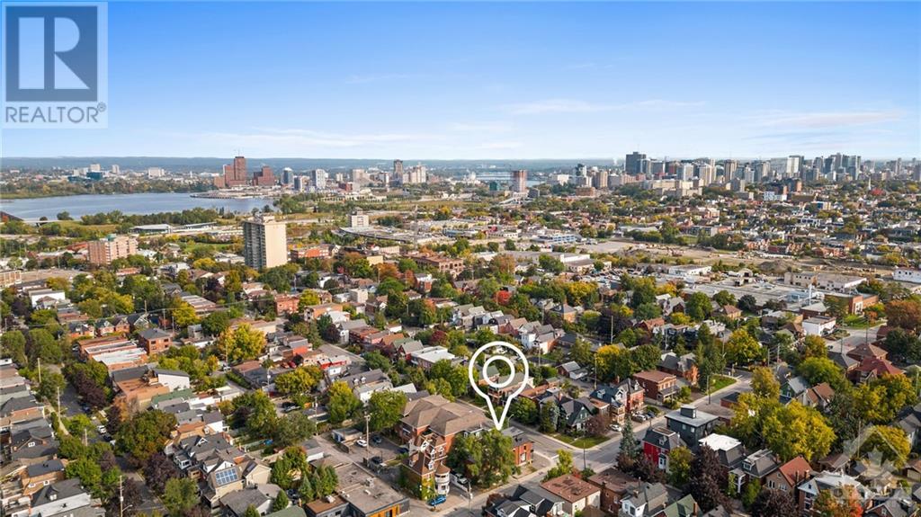 124 SPADINA AVENUE