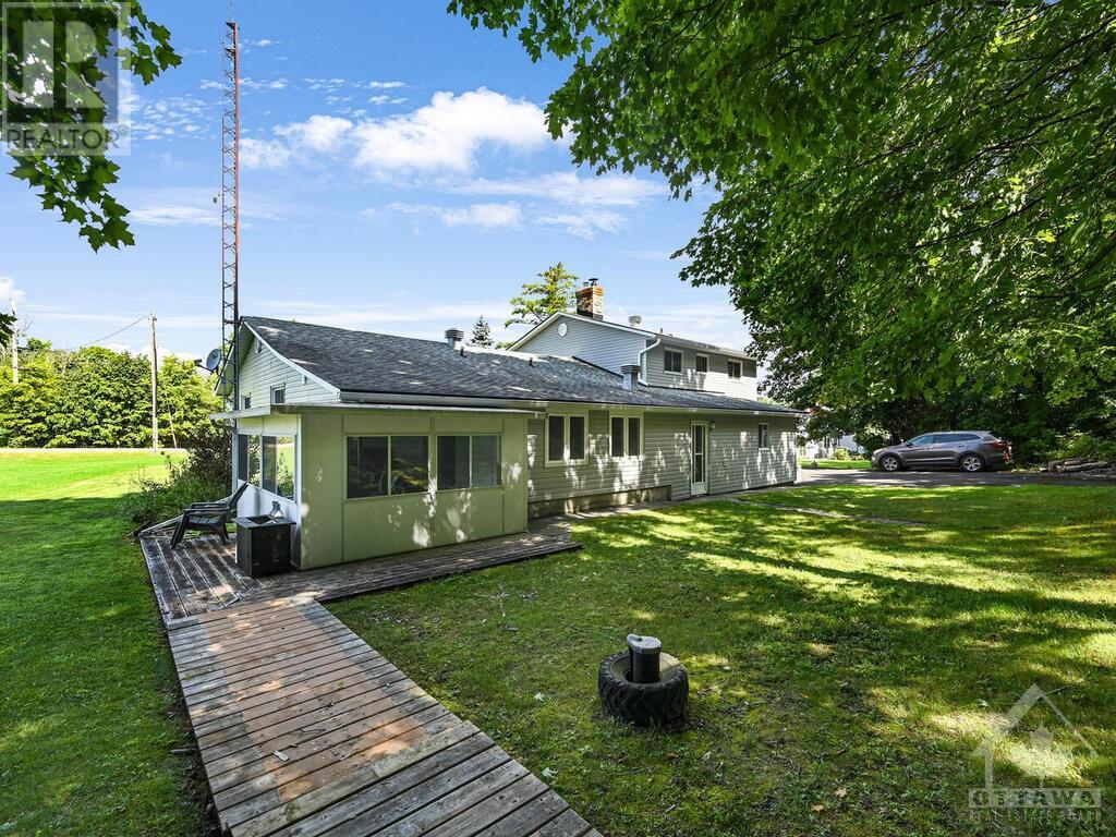 1691 COUNTY RD 2 ROAD