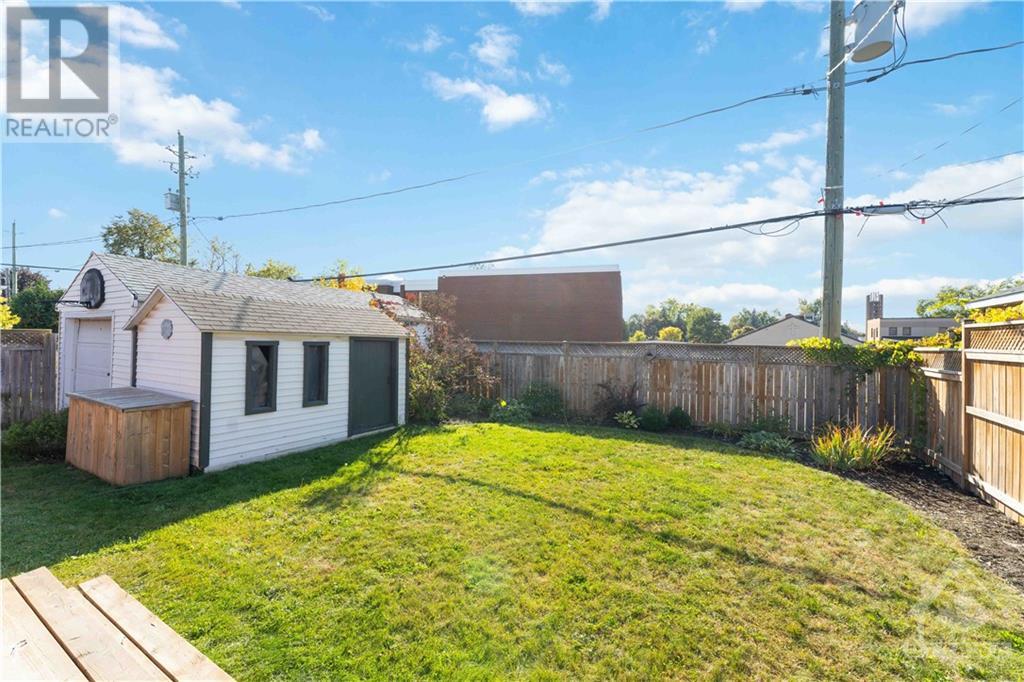 980 FAIRLAWN AVENUE