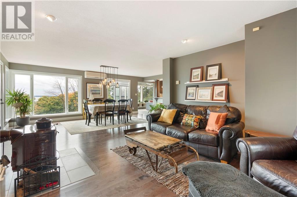 389 OLD RIVER ROAD