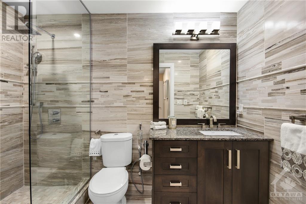 1035 BANK STREET UNIT#1702, #1702