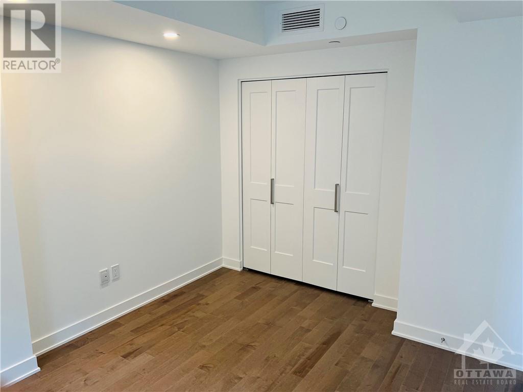 340 QUEEN STREET UNIT#804, #804