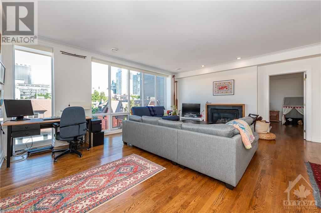 287 MACLAREN STREET UNIT#402, #402