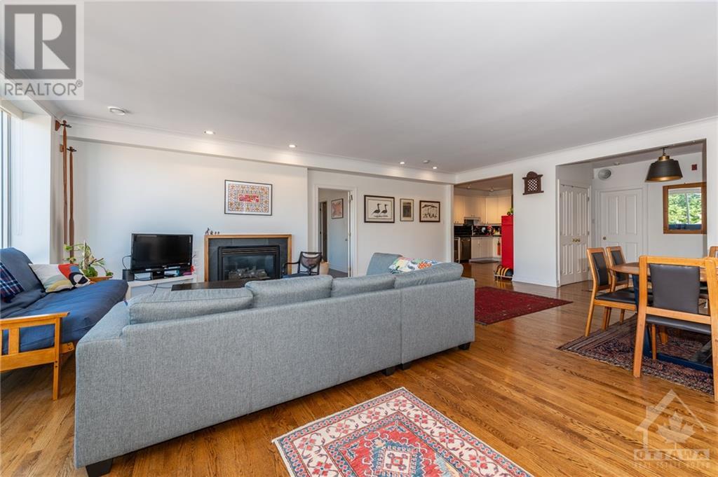 287 MACLAREN STREET UNIT#402, #402