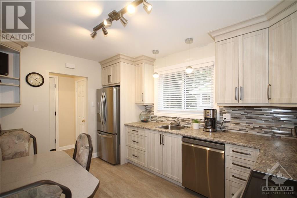 1272 WOODSIDE DRIVE