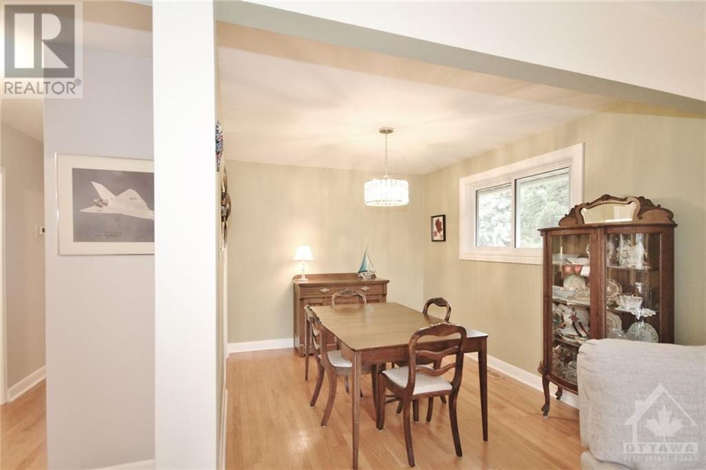 1272 WOODSIDE DRIVE