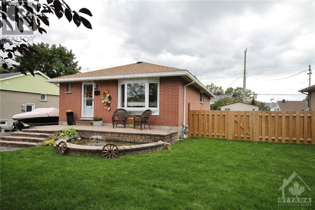 1272 WOODSIDE DRIVE