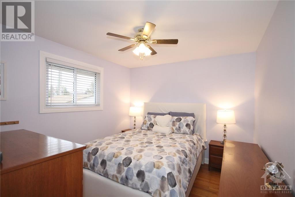 1272 WOODSIDE DRIVE