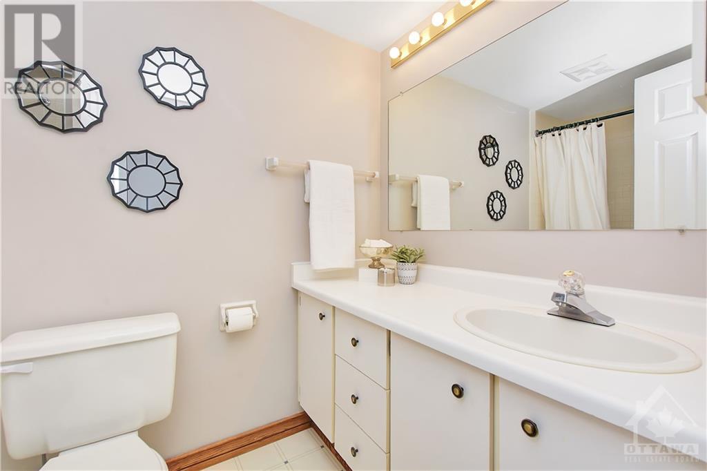 470 LAURIER AVENUE UNIT#1205, #1205