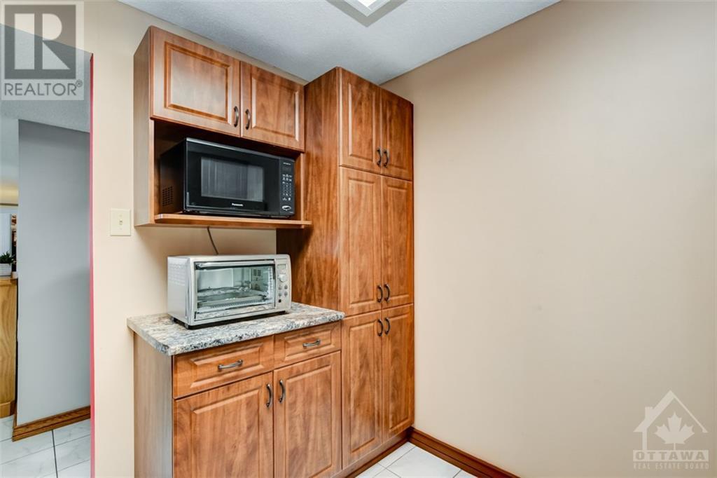 470 LAURIER AVENUE UNIT#1205, #1205