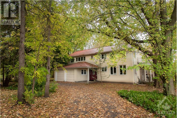 32 RYEBURN DRIVE, Ottawa