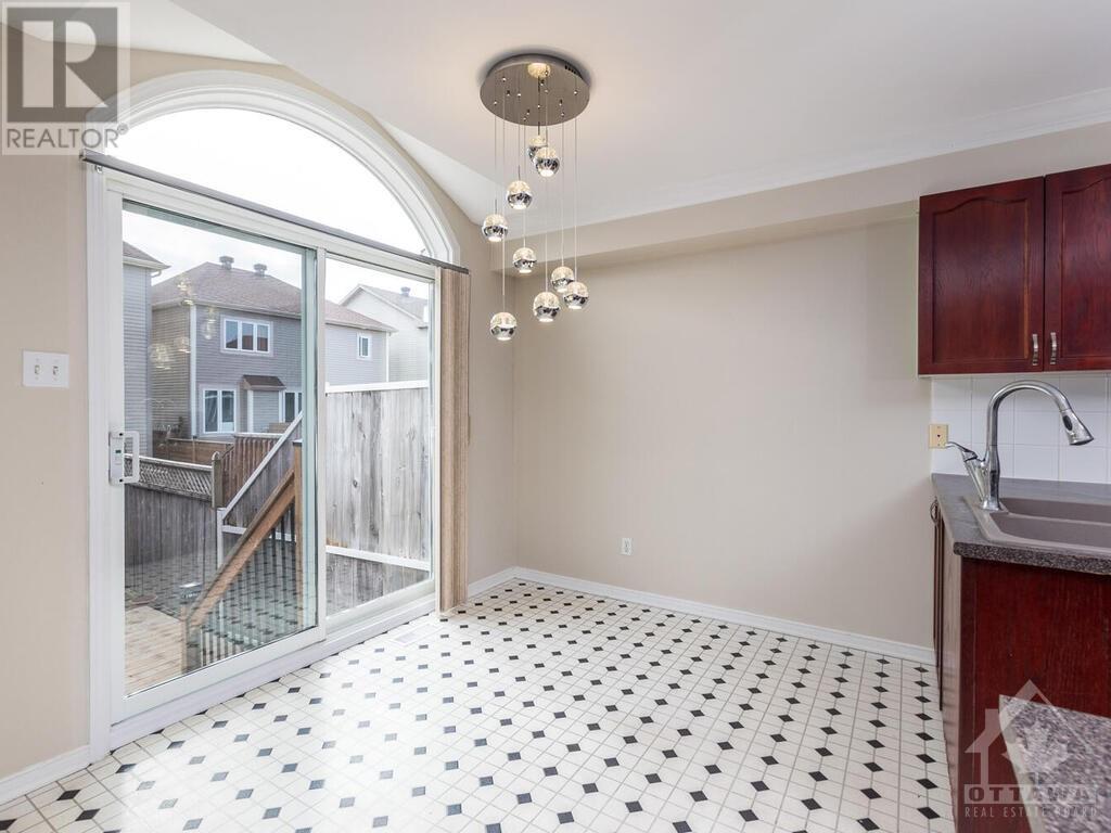 71 FLOWERTREE CRESCENT