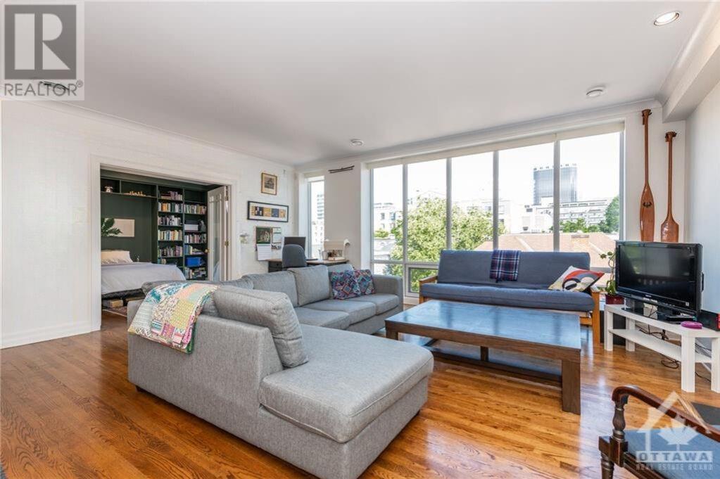 287 MACLAREN STREET UNIT#402, #402