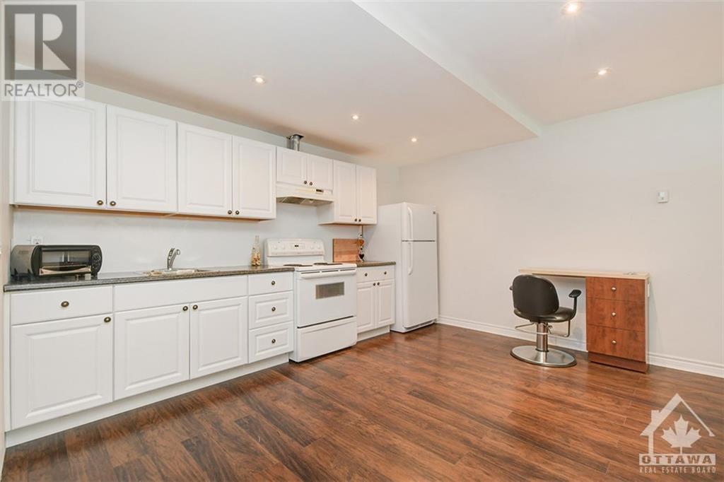 59 ASSINIBOINE DRIVE