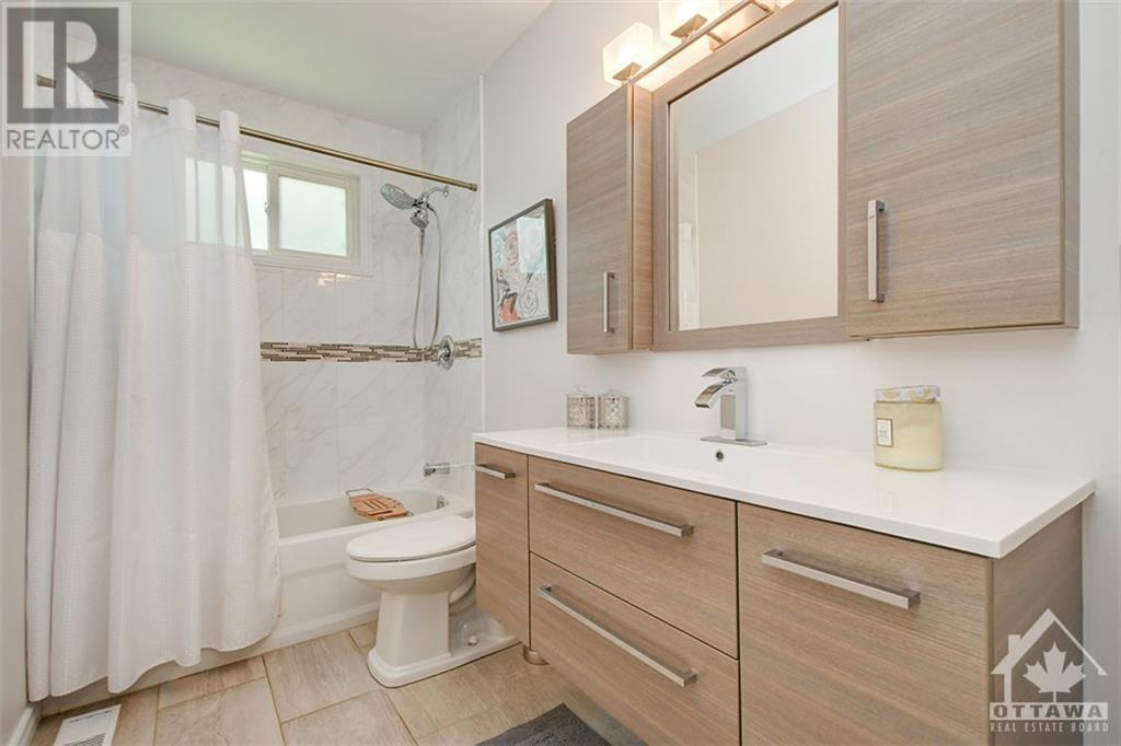 59 ASSINIBOINE DRIVE